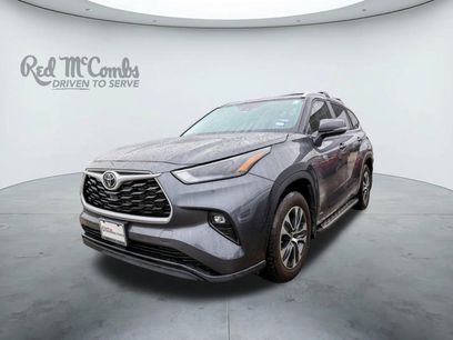 Used 2025 Toyota Highlander XLE