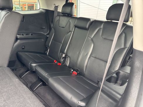 Certified 2024 Kia Telluride LX FWD image 13