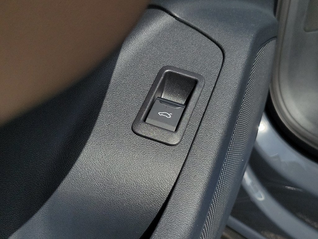 New 2027 Audi Q6 e-tron Premium Plus RWD image 20