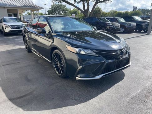 Used 2024 Toyota Camry XSE FWD image 6