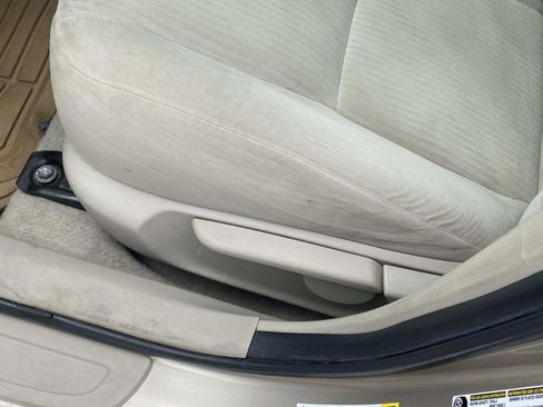 Used 2010 Toyota Corolla LE FWD image 16