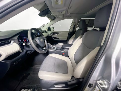 Used 2019 Toyota RAV4 XLE image 14