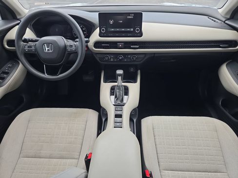 Used 2023 Honda HR-V LX image 9