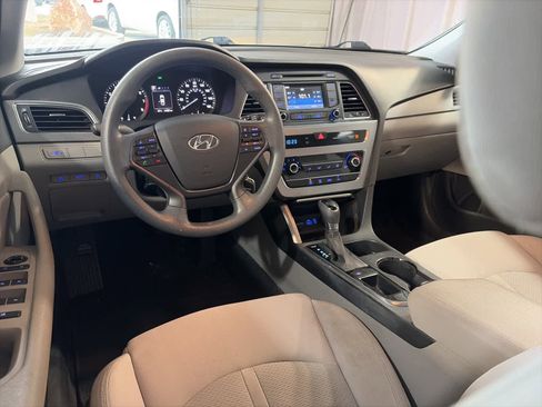 Used 2015 Hyundai Sonata SE w/ Option Group 09 image 21