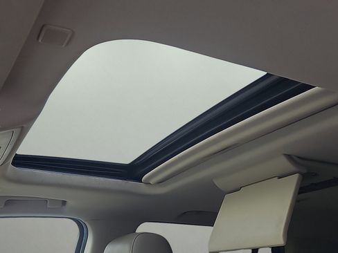 Used 2017 Chevrolet Tahoe LT image 9