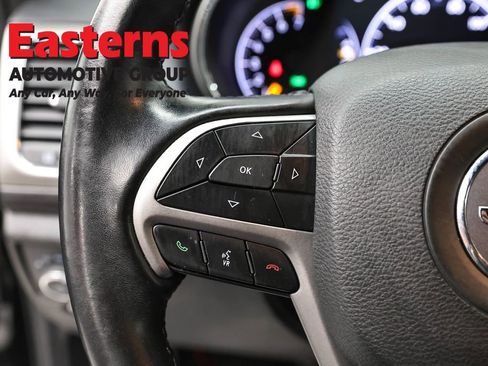 Used 2022 Jeep Grand Cherokee Laredo E w/ Security & Convenience Group image 15