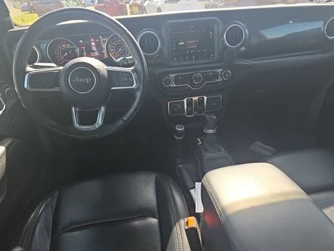Used 2022 Jeep Wrangler Unlimited Sahara AWD/4WD image 10