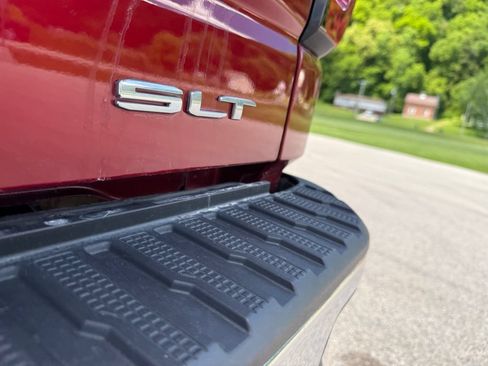 Used 2022 GMC Sierra 1500 SLT w/ SLT Premium Plus Package AWD/4WD image 13