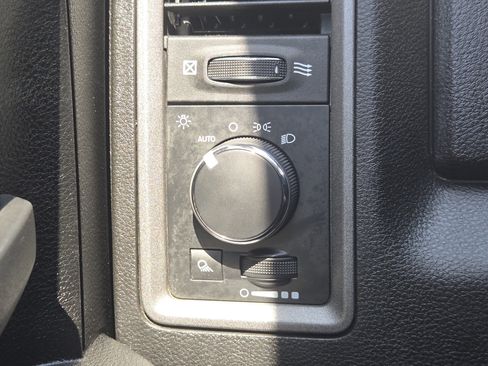 Used 2022 RAM 1500 Tradesman w/ Chrome Plus Package image 23