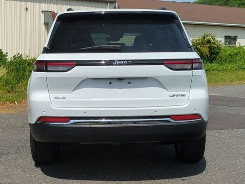 Used 2023 Jeep Grand Cherokee Limited AWD/4WD image 7