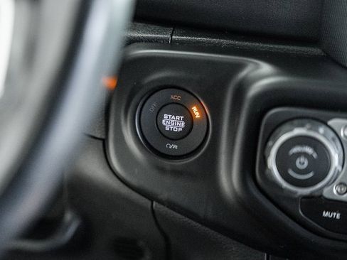 Used 2021 Jeep Gladiator Overland w/ Popular Equipment Package image 23