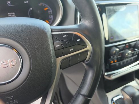 Used 2019 Jeep Grand Cherokee Limited w/ Luxury Group II RWD image 16