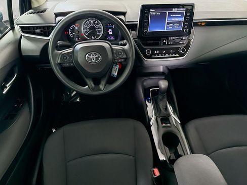 Used 2020 Toyota Corolla LE FWD image 17