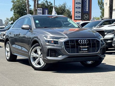 Used 2019 Audi Q8 Premium Plus w/ Premium Plus AWD/4WD image 3