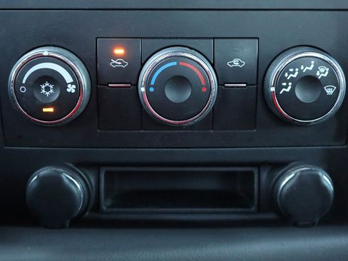 Used 2009 GMC Sierra 1500 W/T image 25