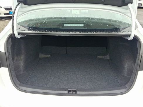 Used 2025 Toyota Corolla LE image 26