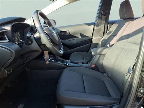 Used 2023 Toyota Corolla LE image 18