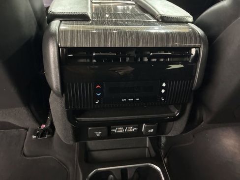 Used 2022 Jeep Wagoneer Series III image 21