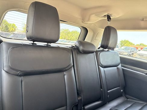 Certified 2025 Ford Expedition Max Platinum AWD/4WD image 33
