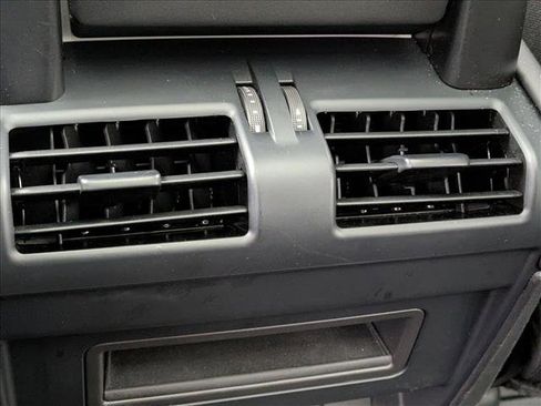 Used 2025 Land Rover Defender 110 S image 18