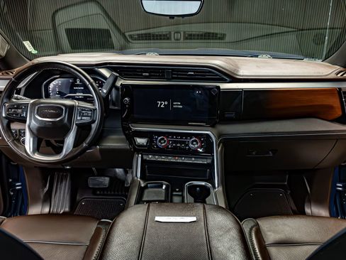 Used 2025 GMC Sierra 2500 Denali w/ Denali Reserve Package image 19