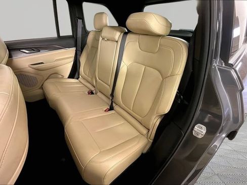 Used 2023 Jeep Grand Cherokee Limited AWD/4WD image 21