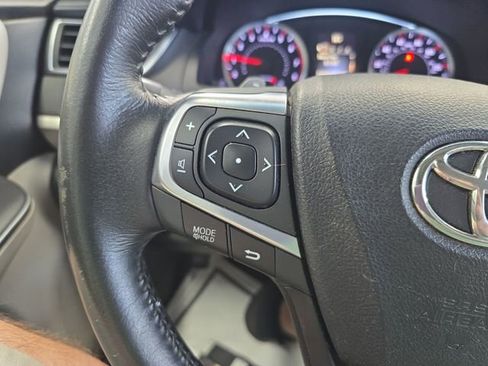 Used 2015 Toyota Camry SE w/ Moonroof Package image 20