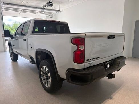 Used 2023 Chevrolet Silverado 2500 Custom w/ Custom Value Package AWD/4WD image 4