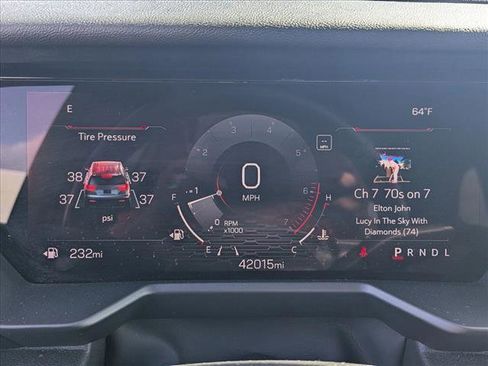 Used 2024 GMC Acadia Elevation image 11