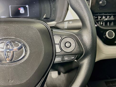 Used 2026 Toyota Corolla Cross L FWD image 19