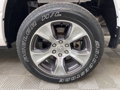 Used 2023 RAM 1500 Laramie AWD/4WD image 29