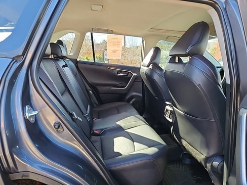 Used 2022 Toyota RAV4 TRD Off-Road image 12