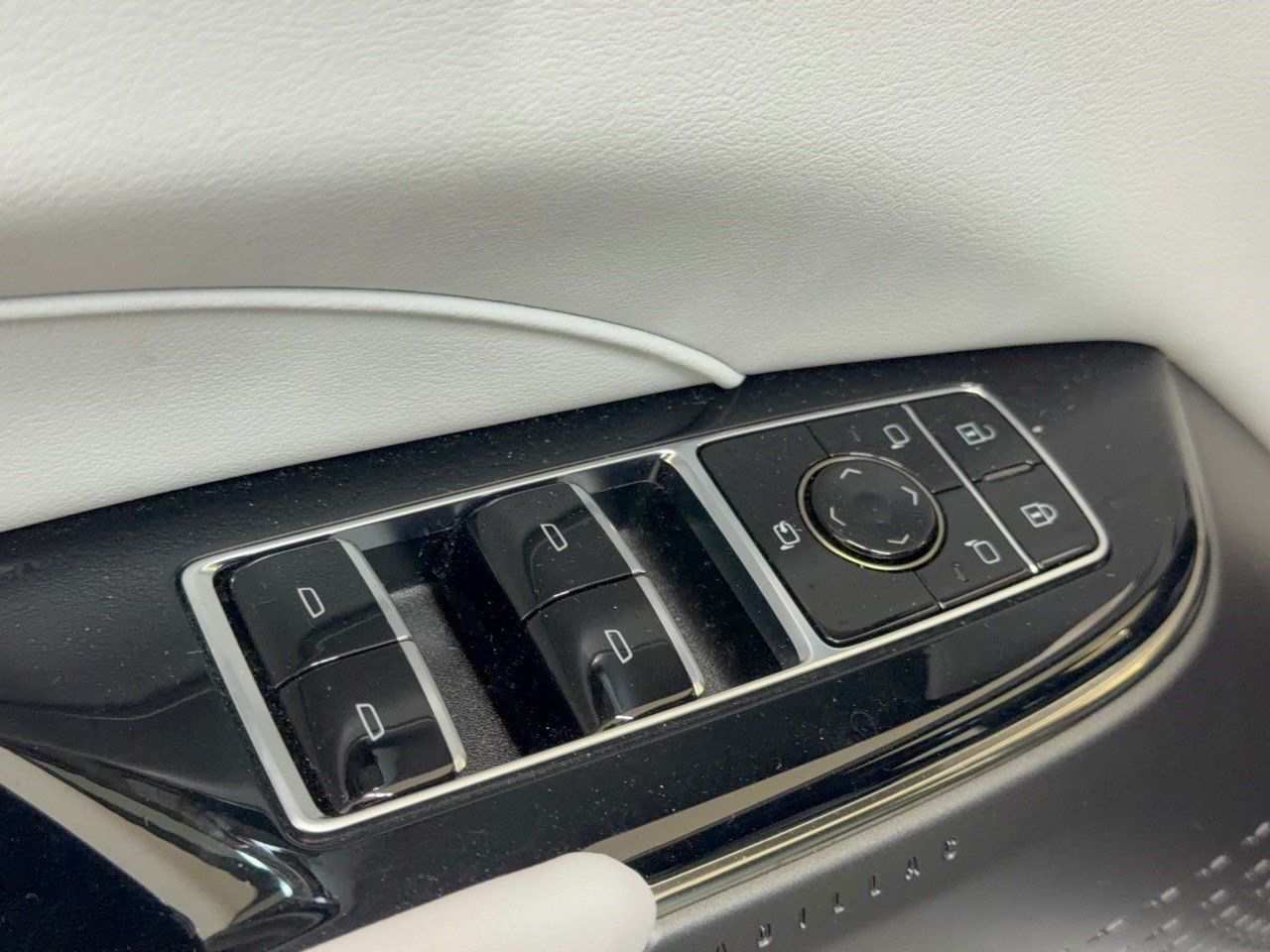 Used 2024 Cadillac Lyriq Sport RWD image 15