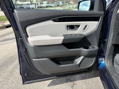 Used 2023 Honda Pilot EX-L image 17