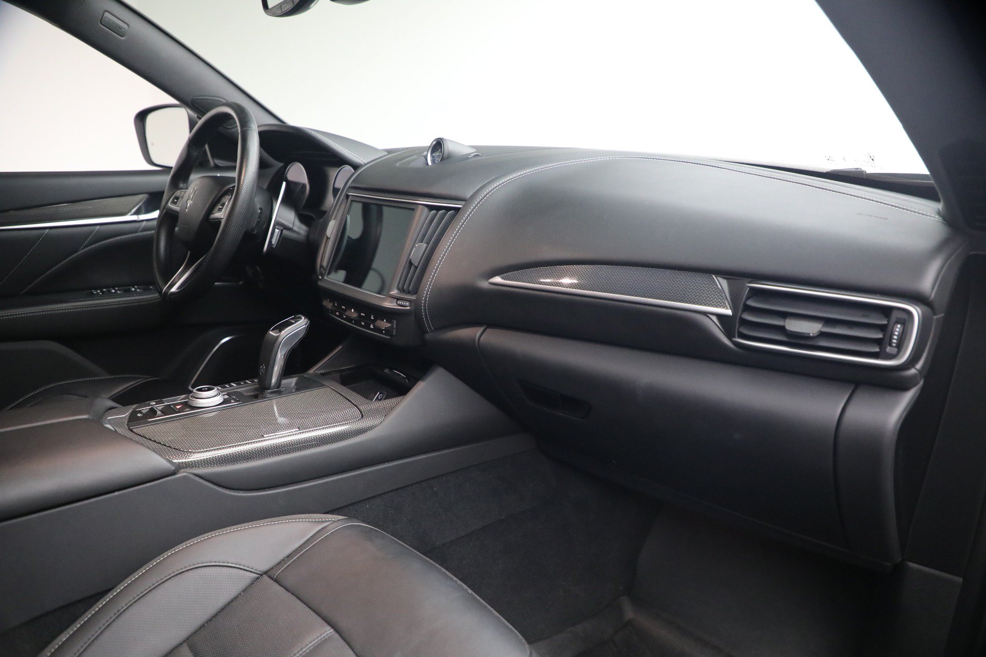Certified 2023 Maserati Levante GT AWD/4WD image 22