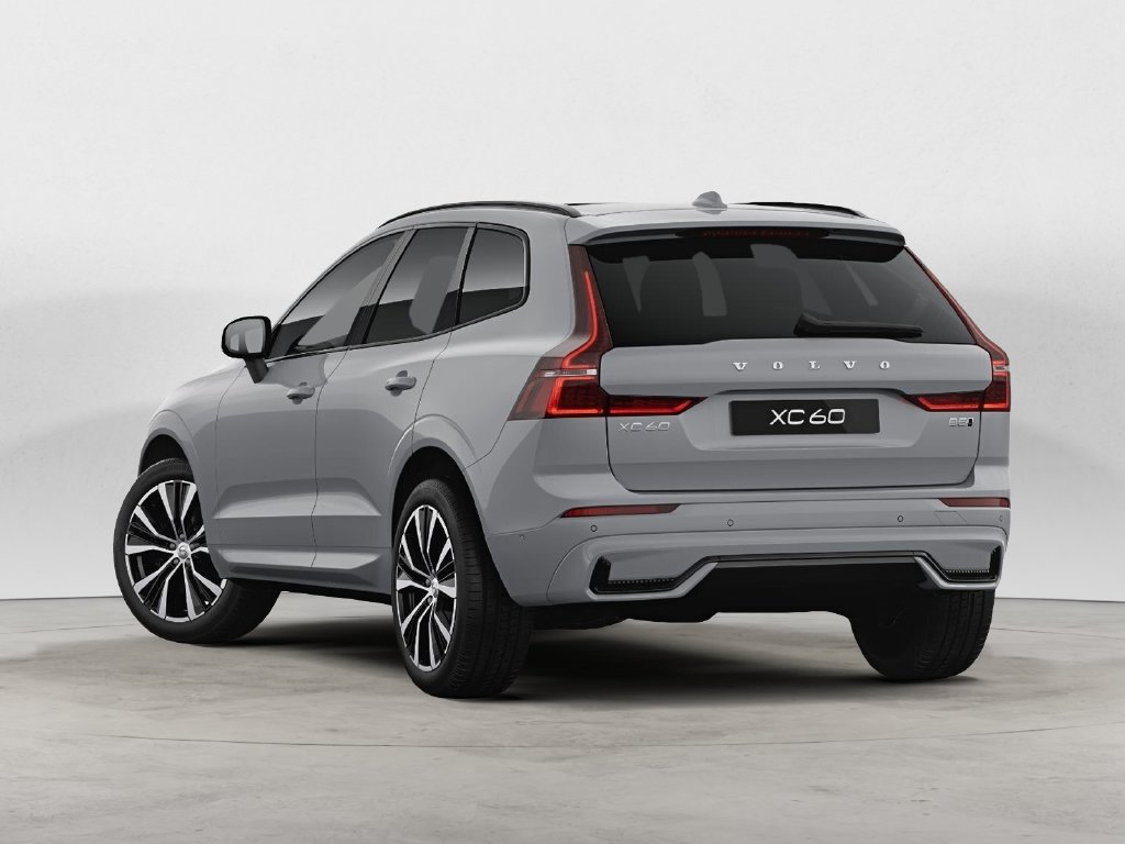Certified 2024 Volvo XC60 B5 Plus w/ Protection Package Premier AWD/4WD image 5