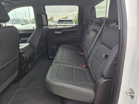 Used 2025 GMC Sierra 1500 SLT AWD/4WD image 21