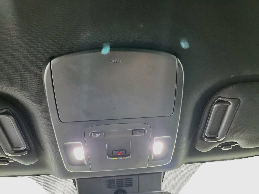 Used 2025 Toyota Camry SE FWD image 18