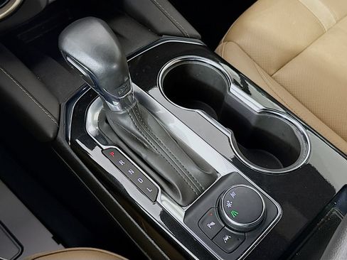 Used 2023 Chevrolet Blazer Premier w/ Driver Confidence II Package FWD image 17