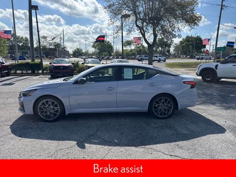 Certified 2024 Nissan Altima 2.0 SR image 9