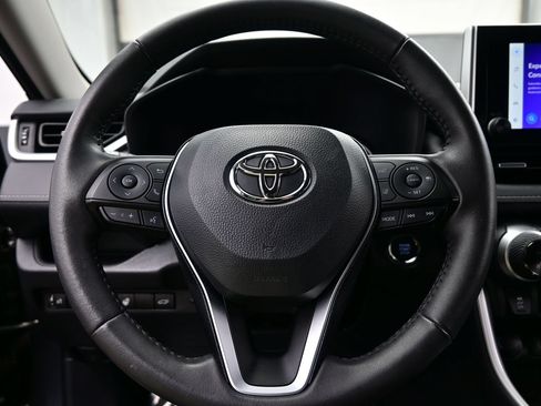 Used 2025 Toyota RAV4 XLE Premium w/ Weather Package AWD/4WD image 25
