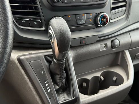 New 2025 Ford Transit 250 148 Medium Roof image 25