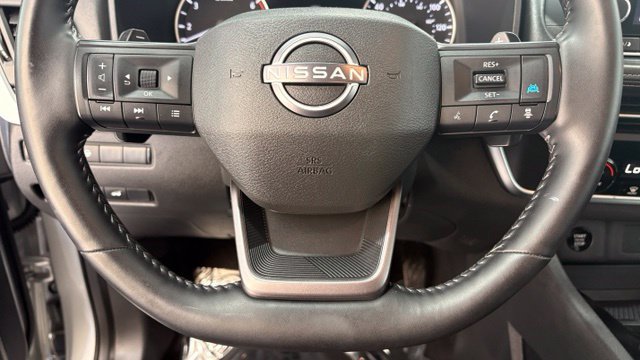 Used 2025 Nissan Rogue SV AWD/4WD image 35