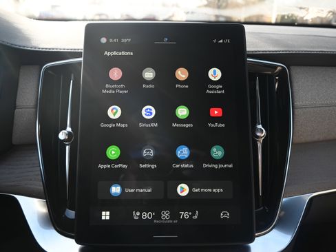 Used 2025 Volvo XC90 B6 Plus image 32