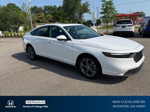 Used 2023 Honda Accord EX image 3