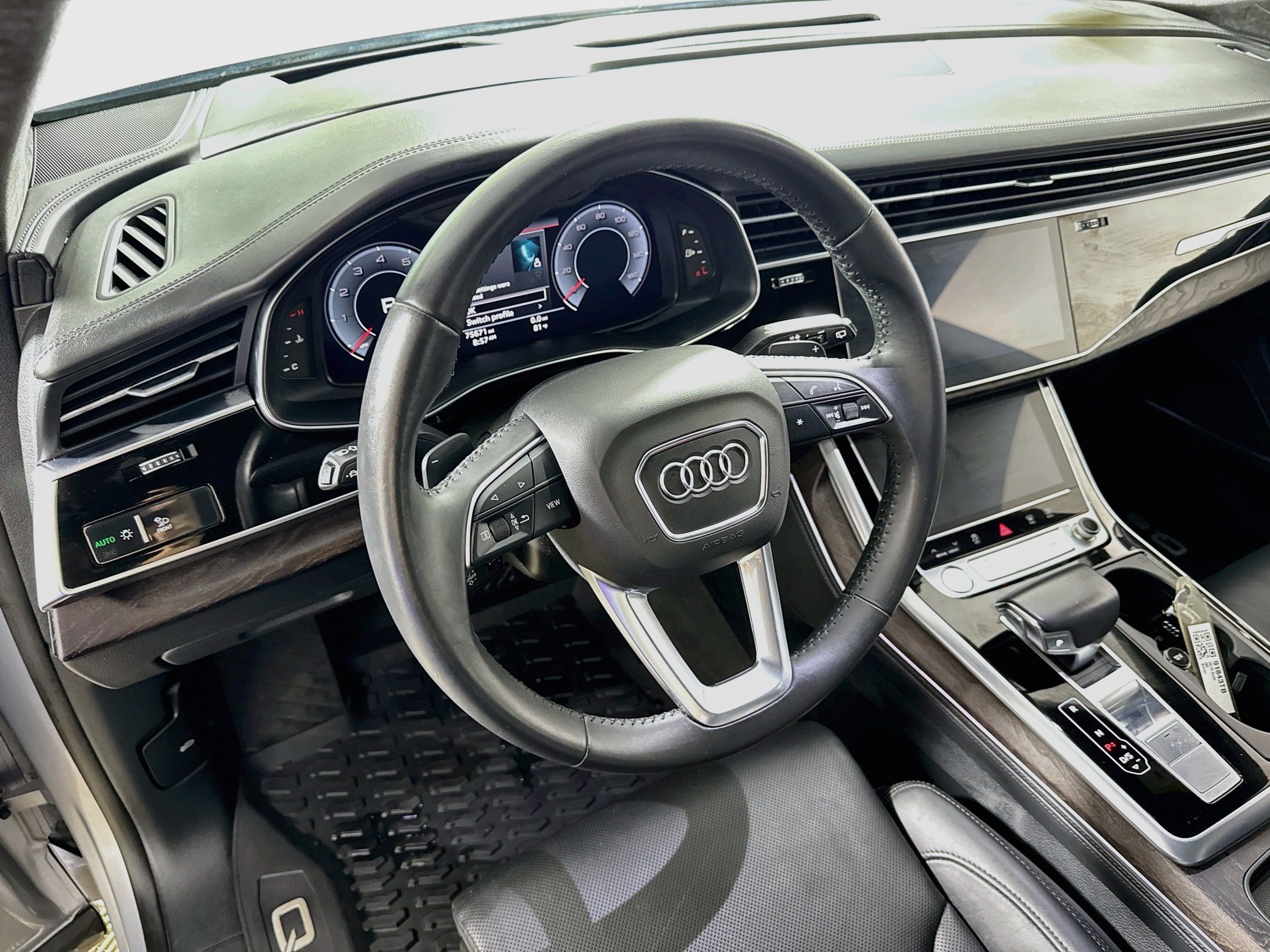 Used 2019 Audi Q8 Prestige AWD/4WD image 14
