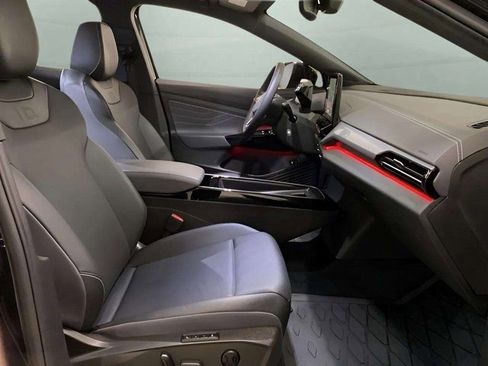 Used 2023 Volkswagen ID.4 S image 74