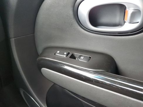 Used 2015 Kia Soul ! FWD image 30