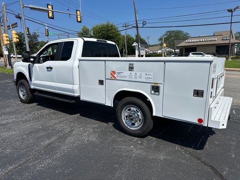New 2025 Ford F350 XL w/ XL Chrome Package image 19