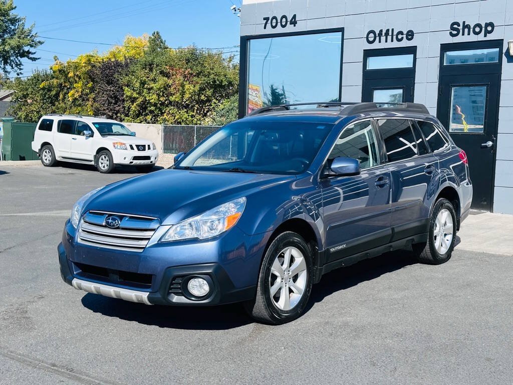 Used 2014 Subaru Outback 2.5i Limited AWD/4WD image 3